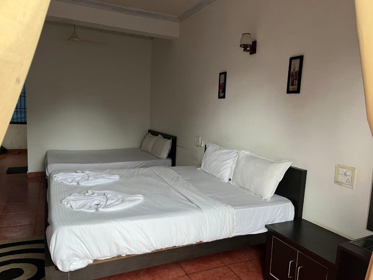 Hotel Pleasure Inn Near Turtle Beach Morjim Manage By Ld Group Of Hospitality Экстерьер фото