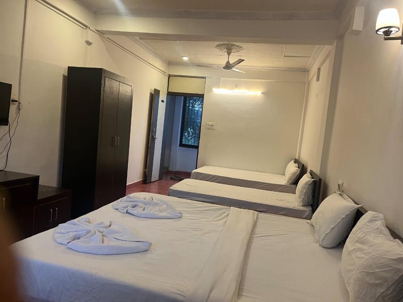 Hotel Pleasure Inn Near Turtle Beach Morjim Manage By Ld Group Of Hospitality Экстерьер фото