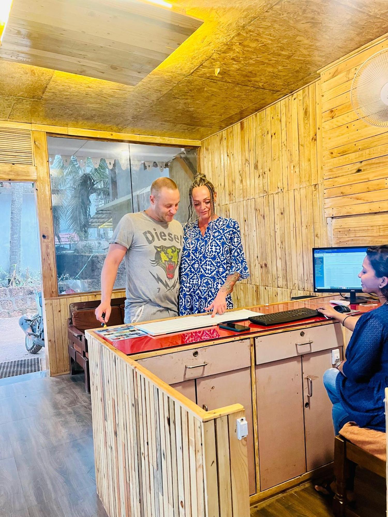 Hotel Pleasure Inn Near Turtle Beach Morjim Manage By Ld Group Of Hospitality Экстерьер фото
