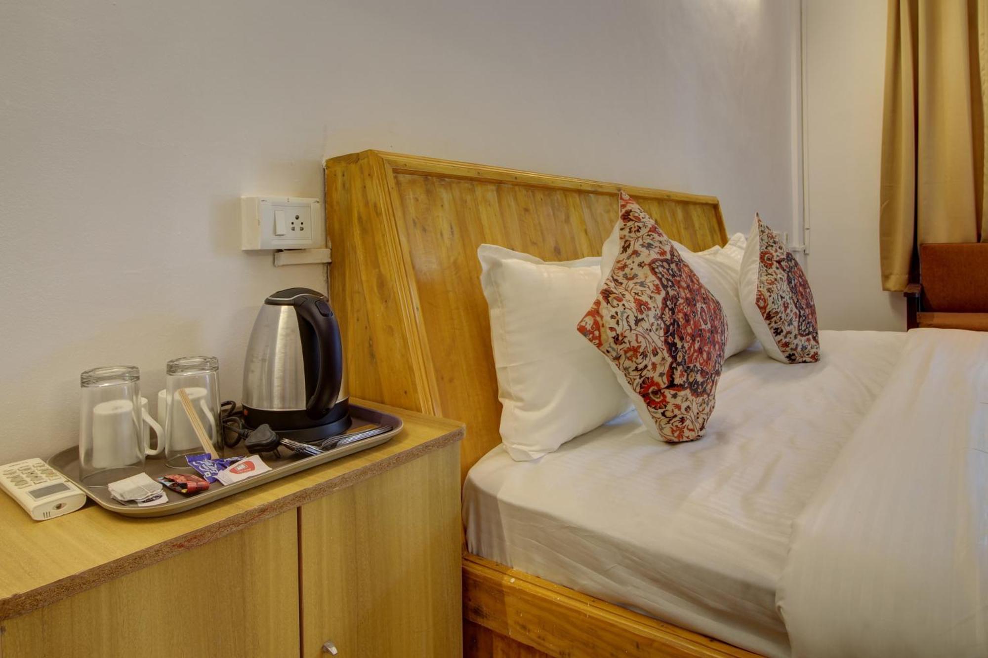 Hotel Pleasure Inn Near Turtle Beach Morjim Manage By Ld Group Of Hospitality Экстерьер фото